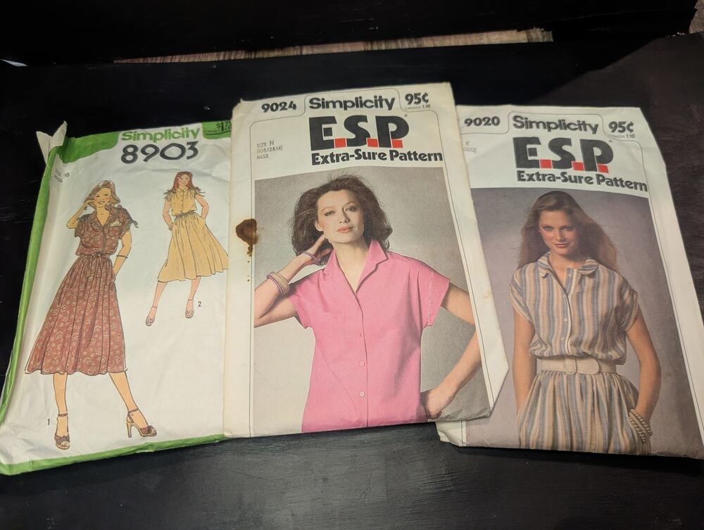 Lot of vintage sewing patterns